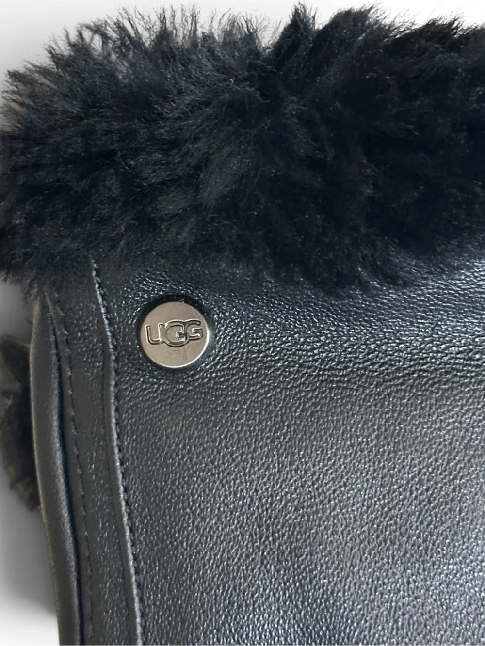 UGG Leather Tech Touch Gloves Cashmere Lined Shearling Cuff Black Sz Large NWT